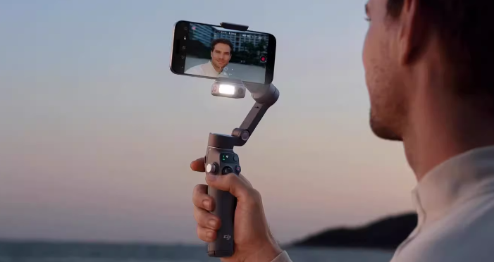 拍視頻抖動(dòng)怎么解決，大疆DJI Osmo Mobile 7P全場(chǎng)景跟拍手機(jī)穩(wěn)定器-第3張圖片-文巢好物